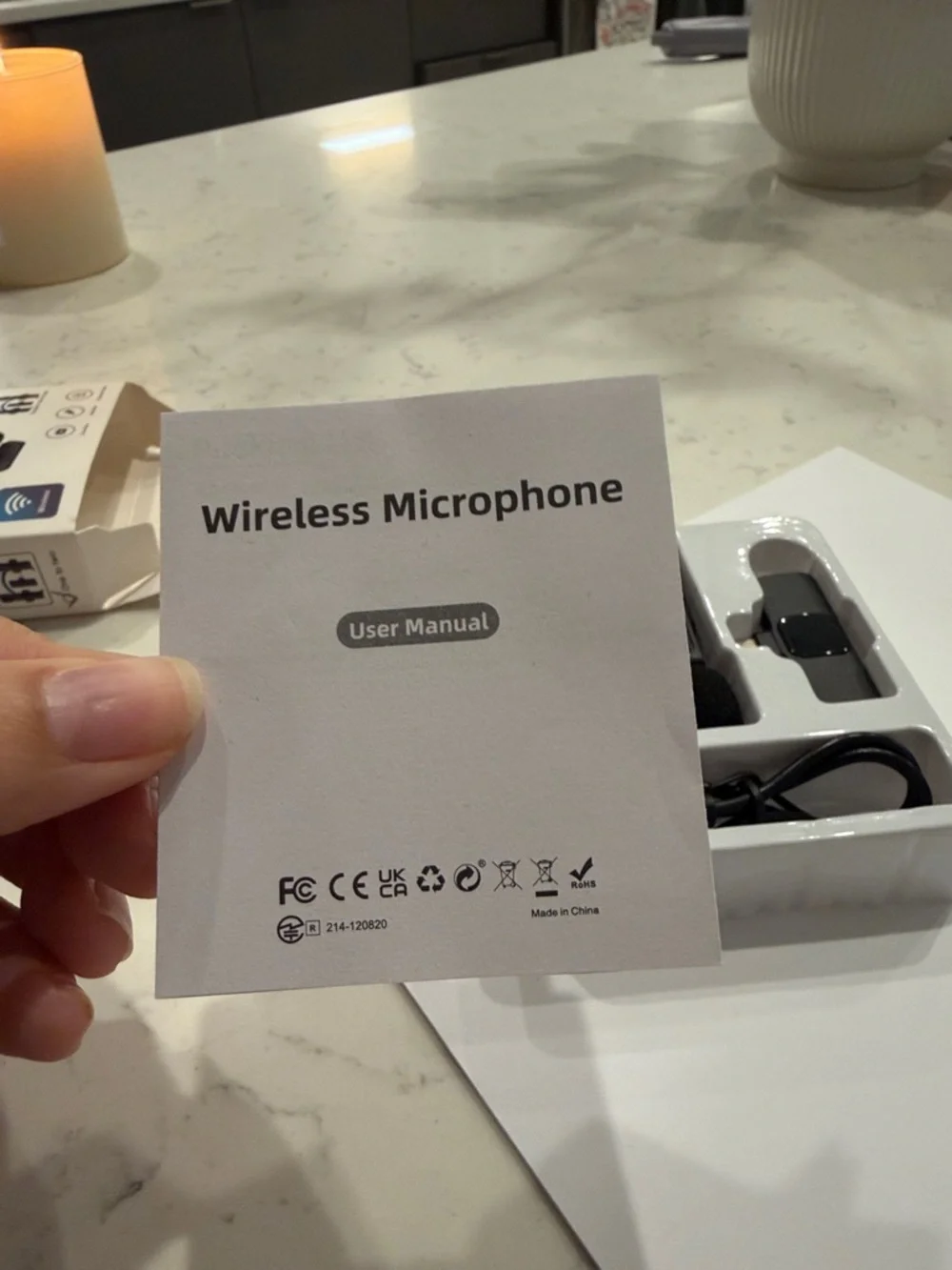 Wireless Lavalier Microphone for Smartphones - Black